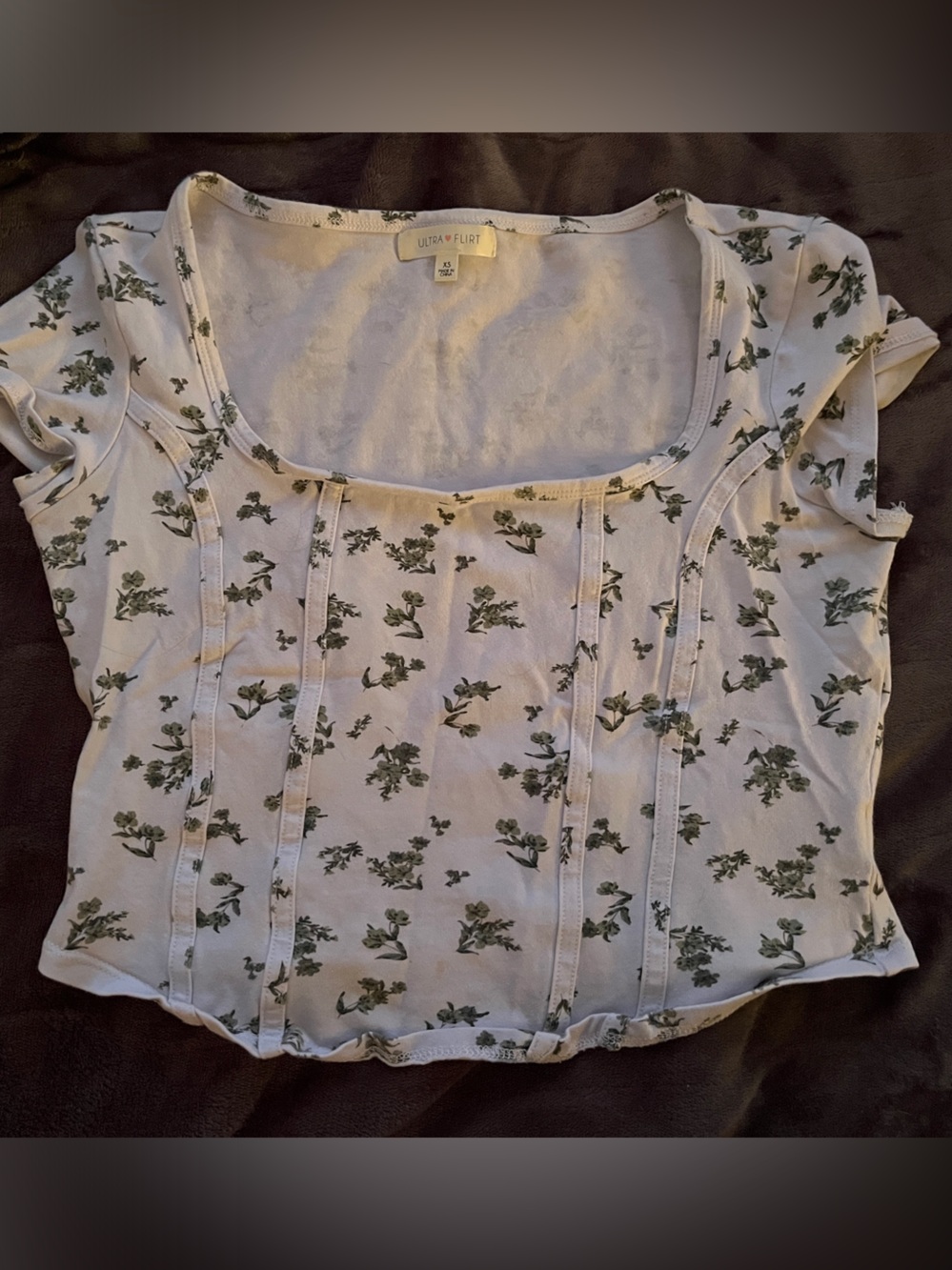 White Floral Short Sleeve Scoop Neck Top
